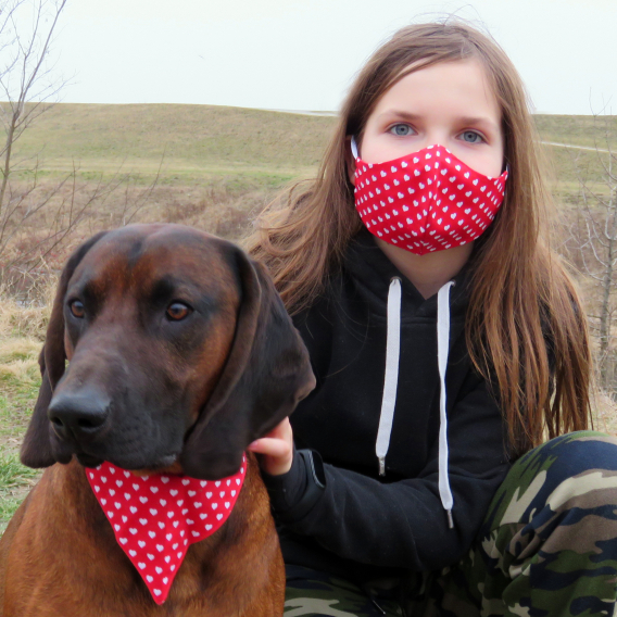 Obrázok pre SADA Bavlnená šatka pre psíka + rúško - Srdiečka / červená